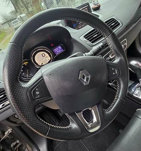 Сірий Рено Меган, об'ємом двигуна 1.46 л та пробігом 221 тис. км за 9000 $, фото 48 на Automoto.ua