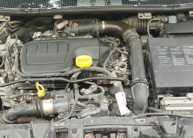 Серый Рено Меган, объемом двигателя 0 л и пробегом 181 тыс. км за 9800 $, фото 5 на Automoto.ua