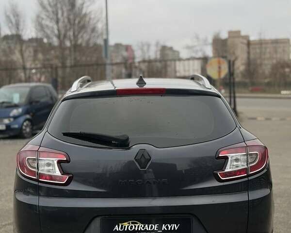 Серый Рено Меган, объемом двигателя 1.46 л и пробегом 343 тыс. км за 7400 $, фото 4 на Automoto.ua