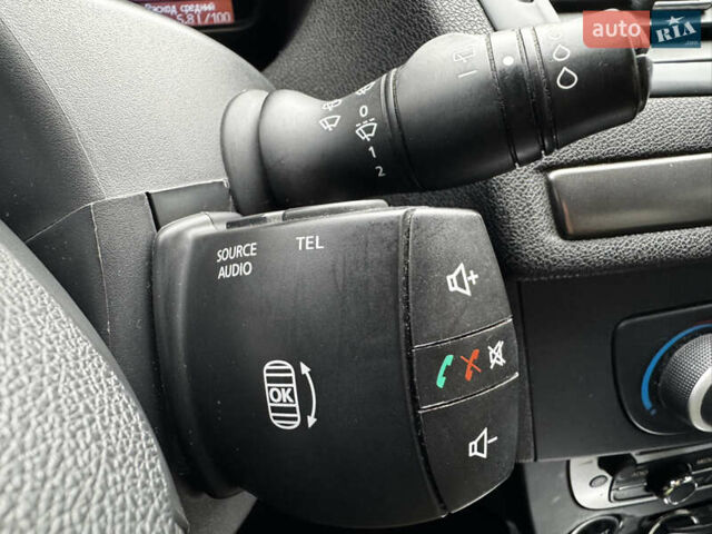 Серый Рено Меган, объемом двигателя 1.5 л и пробегом 320 тыс. км за 7600 $, фото 33 на Automoto.ua