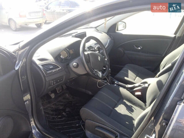 Серый Рено Меган, объемом двигателя 1.5 л и пробегом 355 тыс. км за 7200 $, фото 5 на Automoto.ua