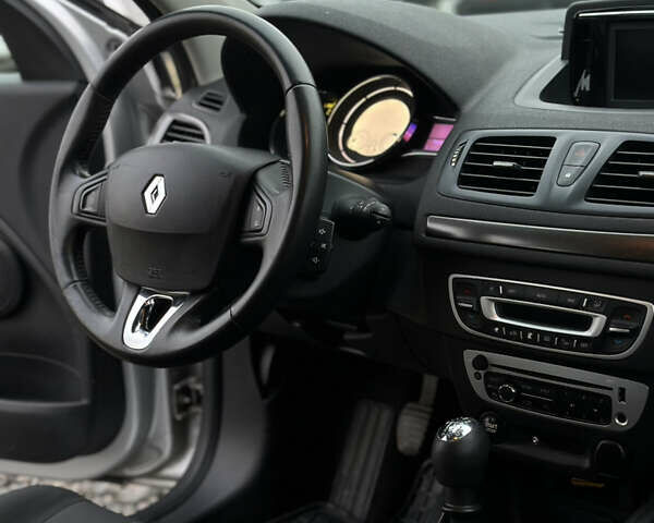 Серый Рено Меган, объемом двигателя 1.5 л и пробегом 265 тыс. км за 9200 $, фото 28 на Automoto.ua