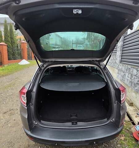 Сірий Рено Меган, об'ємом двигуна 1.46 л та пробігом 221 тис. км за 9000 $, фото 26 на Automoto.ua