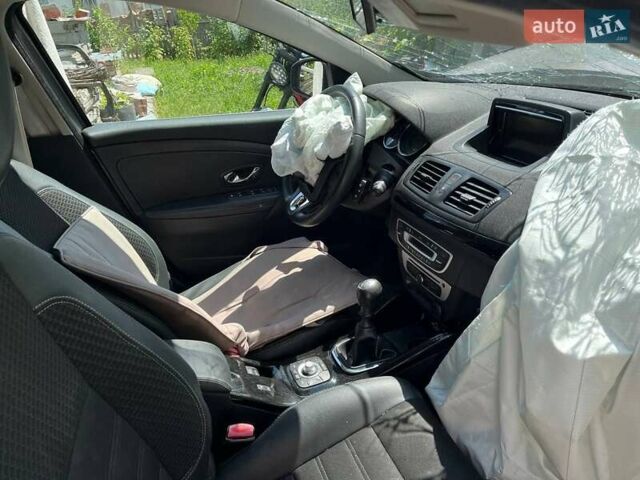 Сірий Рено Меган, об'ємом двигуна 1.5 л та пробігом 282 тис. км за 3999 $, фото 3 на Automoto.ua
