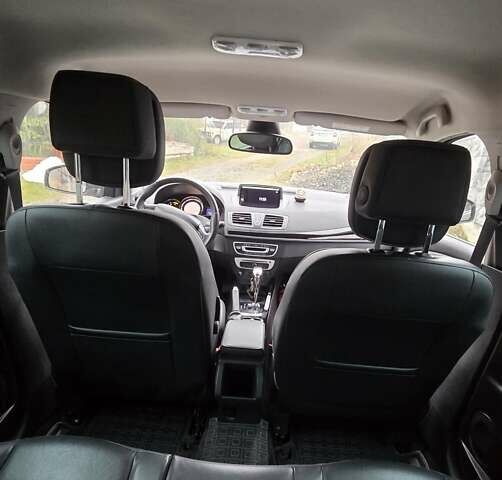 Сірий Рено Меган, об'ємом двигуна 1.46 л та пробігом 221 тис. км за 9000 $, фото 32 на Automoto.ua