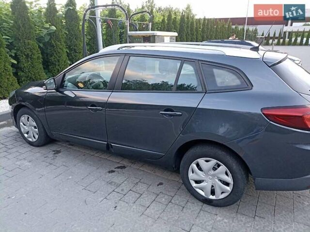 Серый Рено Меган, объемом двигателя 1.46 л и пробегом 243 тыс. км за 9000 $, фото 7 на Automoto.ua