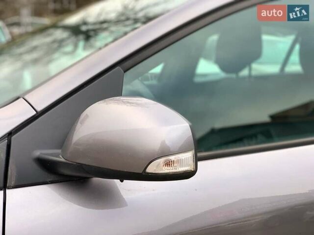 Сірий Рено Меган, об'ємом двигуна 1.5 л та пробігом 252 тис. км за 8790 $, фото 8 на Automoto.ua
