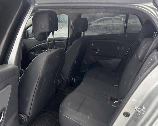 Сірий Рено Меган, об'ємом двигуна 1.5 л та пробігом 274 тис. км за 7500 $, фото 11 на Automoto.ua