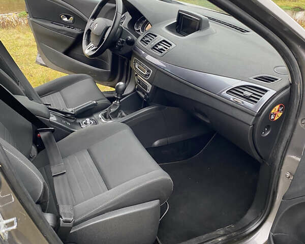 Сірий Рено Меган, об'ємом двигуна 1.5 л та пробігом 208 тис. км за 9800 $, фото 10 на Automoto.ua