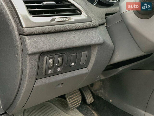 Сірий Рено Меган, об'ємом двигуна 1.5 л та пробігом 252 тис. км за 8790 $, фото 19 на Automoto.ua