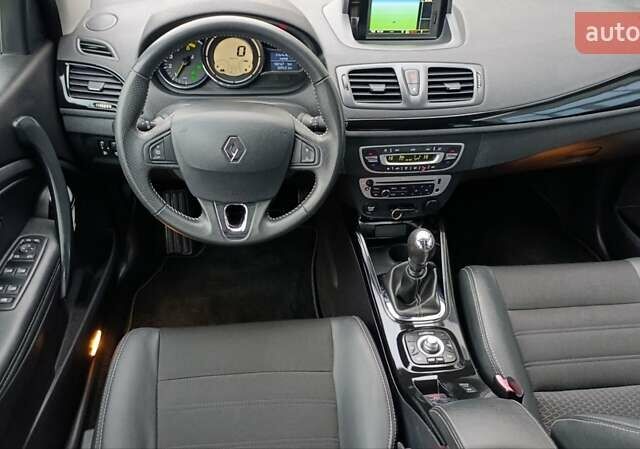 Серый Рено Меган, объемом двигателя 1.6 л и пробегом 188 тыс. км за 9450 $, фото 29 на Automoto.ua