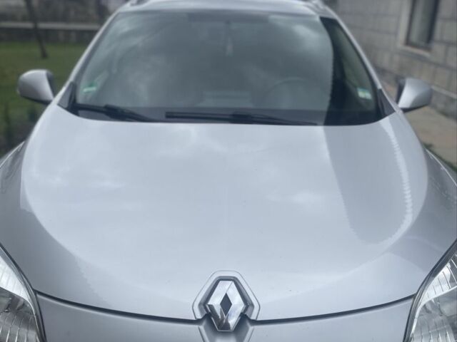 Сірий Рено Меган, об'ємом двигуна 1.5 л та пробігом 300 тис. км за 6200 $, фото 1 на Automoto.ua