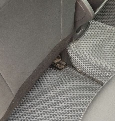 Серый Рено Меган, объемом двигателя 0 л и пробегом 181 тыс. км за 9800 $, фото 2 на Automoto.ua