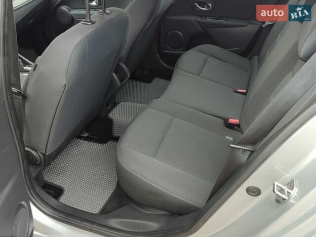 Серый Рено Меган, объемом двигателя 1.5 л и пробегом 274 тыс. км за 7600 $, фото 23 на Automoto.ua