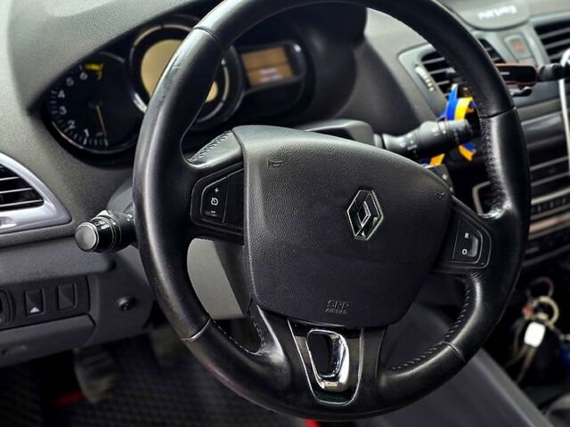 Серый Рено Меган, объемом двигателя 1.6 л и пробегом 286 тыс. км за 7300 $, фото 4 на Automoto.ua