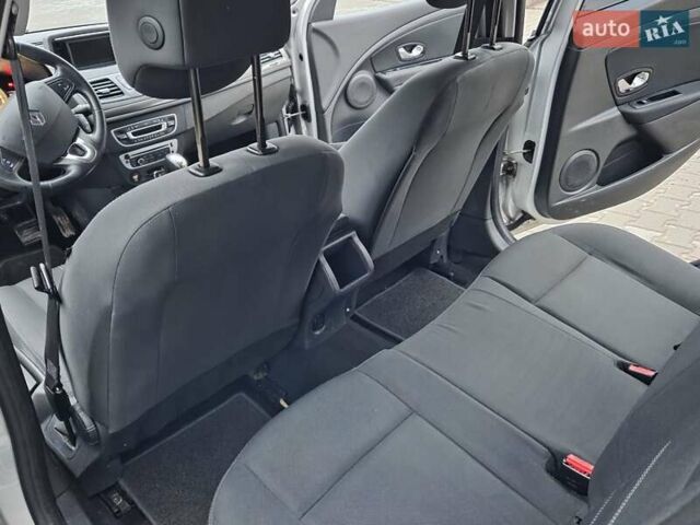 Серый Рено Меган, объемом двигателя 1.46 л и пробегом 246 тыс. км за 7300 $, фото 13 на Automoto.ua