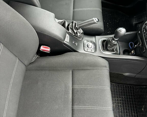 Серый Рено Меган, объемом двигателя 1.46 л и пробегом 171 тыс. км за 8550 $, фото 9 на Automoto.ua