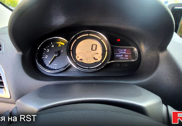 Сірий Рено Меган, об'ємом двигуна 1.5 л та пробігом 255 тис. км за 9650 $, фото 11 на Automoto.ua