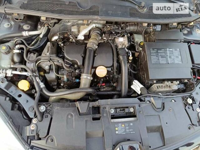Сірий Рено Меган, об'ємом двигуна 1.5 л та пробігом 317 тис. км за 8400 $, фото 5 на Automoto.ua