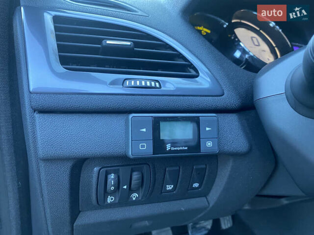 Серый Рено Меган, объемом двигателя 1.5 л и пробегом 232 тыс. км за 7990 $, фото 11 на Automoto.ua