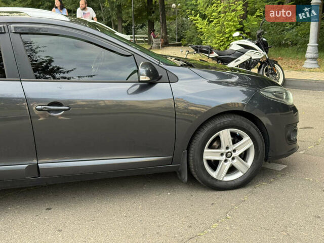 Сірий Рено Меган, об'ємом двигуна 1.5 л та пробігом 320 тис. км за 8100 $, фото 11 на Automoto.ua