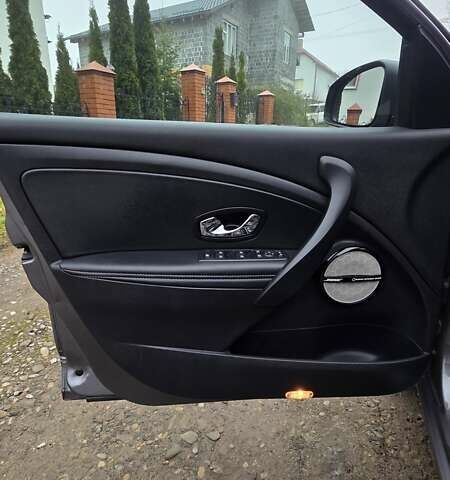 Сірий Рено Меган, об'ємом двигуна 1.46 л та пробігом 221 тис. км за 9000 $, фото 25 на Automoto.ua