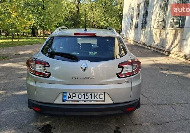 Сірий Рено Меган, об'ємом двигуна 1.46 л та пробігом 350 тис. км за 8200 $, фото 6 на Automoto.ua