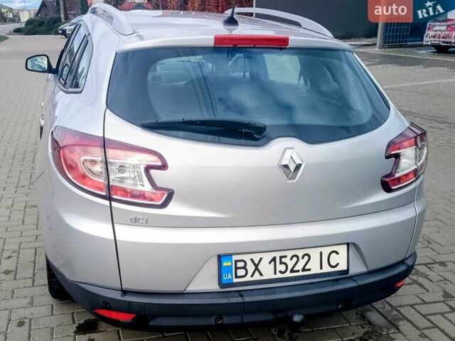 Серый Рено Меган, объемом двигателя 1.5 л и пробегом 250 тыс. км за 8000 $, фото 3 на Automoto.ua