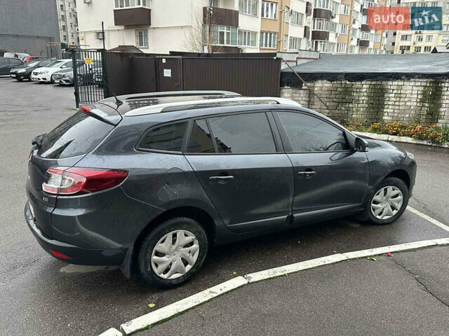 Серый Рено Меган, объемом двигателя 1.5 л и пробегом 260 тыс. км за 7700 $, фото 1 на Automoto.ua