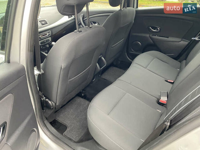 Сірий Рено Меган, об'ємом двигуна 0 л та пробігом 258 тис. км за 8250 $, фото 11 на Automoto.ua