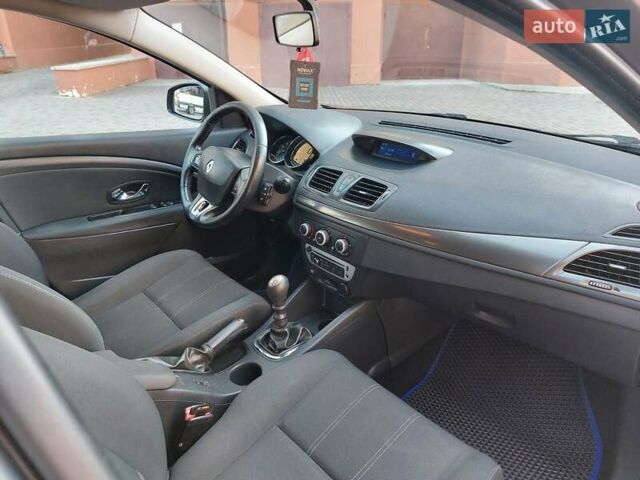 Серый Рено Меган, объемом двигателя 1.46 л и пробегом 265 тыс. км за 7250 $, фото 19 на Automoto.ua