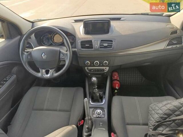 Серый Рено Меган, объемом двигателя 1.6 л и пробегом 172 тыс. км за 9500 $, фото 8 на Automoto.ua