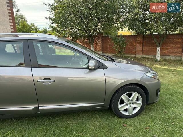 Серый Рено Меган, объемом двигателя 0 л и пробегом 146 тыс. км за 9450 $, фото 21 на Automoto.ua