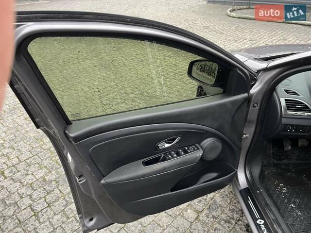 Серый Рено Меган, объемом двигателя 1.5 л и пробегом 310 тыс. км за 8700 $, фото 15 на Automoto.ua