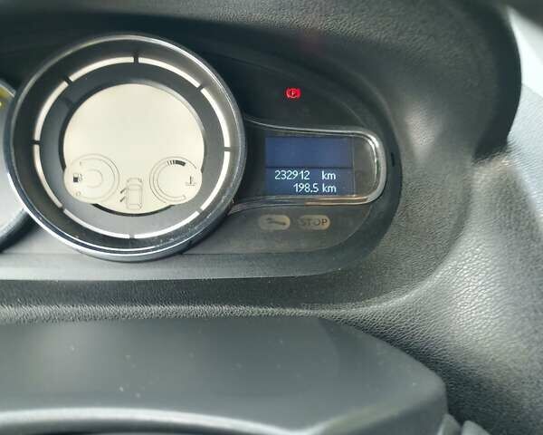 Серый Рено Меган, объемом двигателя 1.46 л и пробегом 233 тыс. км за 9700 $, фото 12 на Automoto.ua