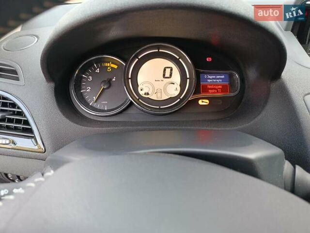 Серый Рено Меган, объемом двигателя 1.5 л и пробегом 187 тыс. км за 9500 $, фото 19 на Automoto.ua