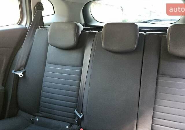 Серый Рено Меган, объемом двигателя 1.5 л и пробегом 244 тыс. км за 7999 $, фото 33 на Automoto.ua