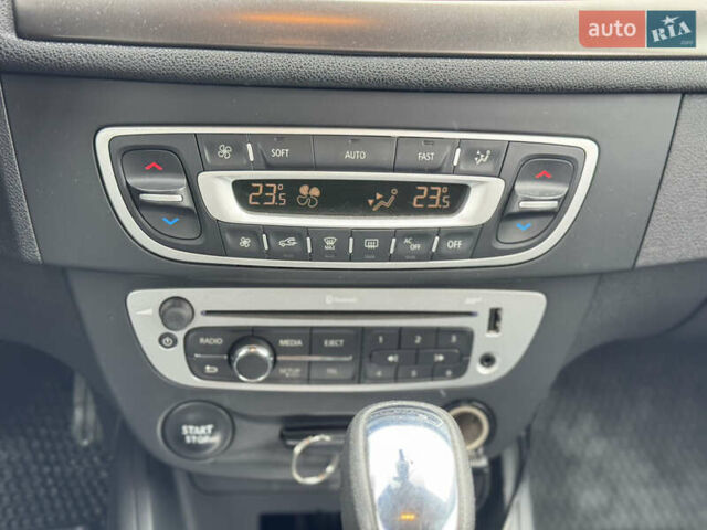 Серый Рено Меган, объемом двигателя 1.5 л и пробегом 271 тыс. км за 7899 $, фото 20 на Automoto.ua