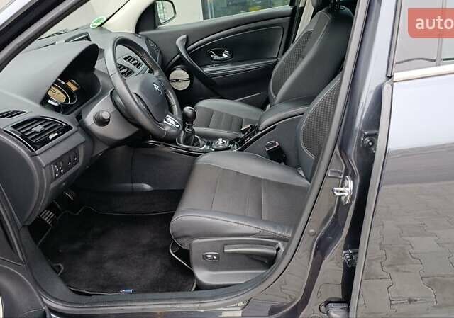 Серый Рено Меган, объемом двигателя 1.6 л и пробегом 188 тыс. км за 9450 $, фото 18 на Automoto.ua