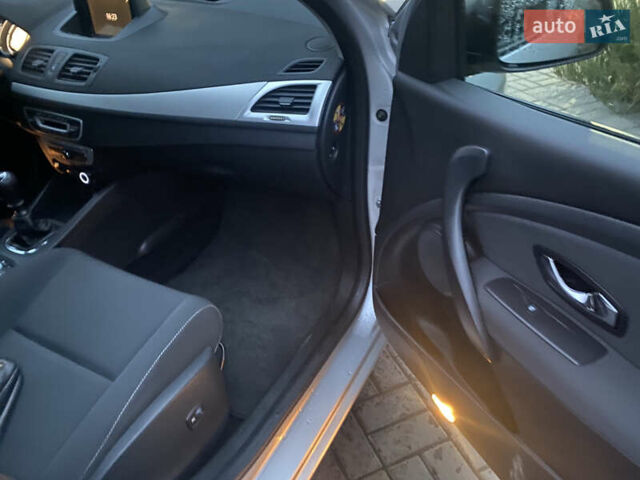 Сірий Рено Меган, об'ємом двигуна 1.5 л та пробігом 258 тис. км за 7200 $, фото 8 на Automoto.ua