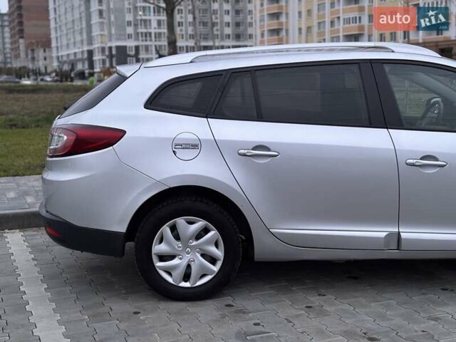 Серый Рено Меган, объемом двигателя 1.5 л и пробегом 328 тыс. км за 7300 $, фото 10 на Automoto.ua