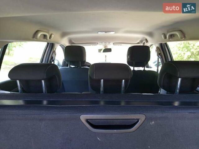 Серый Рено Меган, объемом двигателя 1.49 л и пробегом 223 тыс. км за 8600 $, фото 19 на Automoto.ua