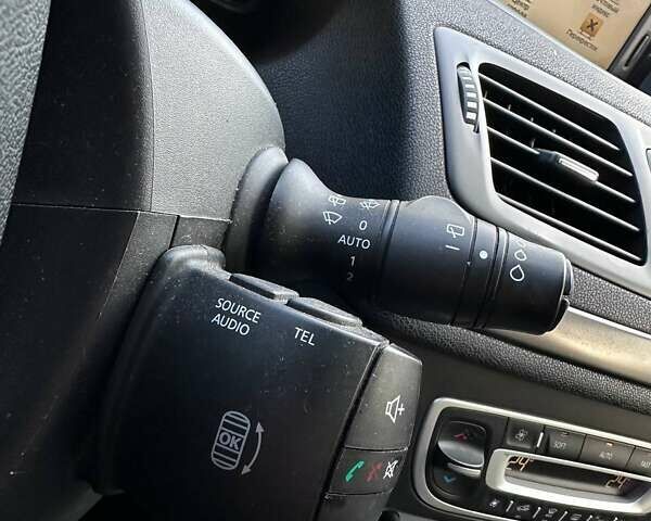 Сірий Рено Меган, об'ємом двигуна 1.46 л та пробігом 274 тис. км за 7790 $, фото 25 на Automoto.ua