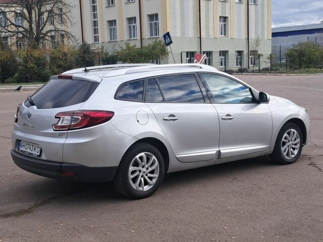 Серый Рено Меган, объемом двигателя 0 л и пробегом 175 тыс. км за 6350 $, фото 5 на Automoto.ua