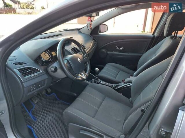 Серый Рено Меган, объемом двигателя 1.46 л и пробегом 265 тыс. км за 7250 $, фото 17 на Automoto.ua