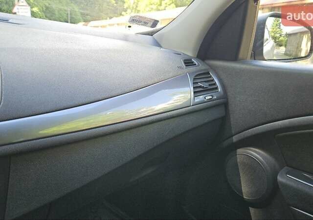 Серый Рено Меган, объемом двигателя 1.5 л и пробегом 244 тыс. км за 7999 $, фото 21 на Automoto.ua