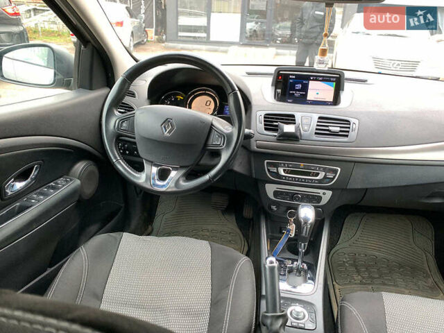 Сірий Рено Меган, об'ємом двигуна 1.5 л та пробігом 252 тис. км за 8790 $, фото 26 на Automoto.ua