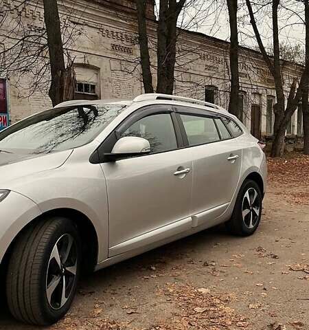 Серый Рено Меган, объемом двигателя 1.46 л и пробегом 298 тыс. км за 8800 $, фото 6 на Automoto.ua