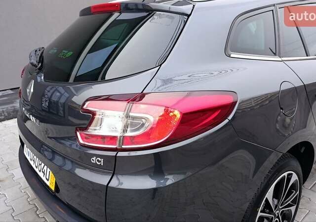 Серый Рено Меган, объемом двигателя 1.6 л и пробегом 188 тыс. км за 9450 $, фото 62 на Automoto.ua