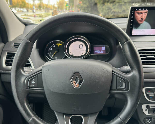 Серый Рено Меган, объемом двигателя 1.5 л и пробегом 188 тыс. км за 8700 $, фото 44 на Automoto.ua